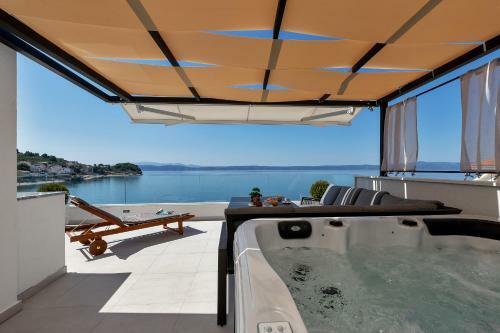 Apartment With Jacuzzi Ivana