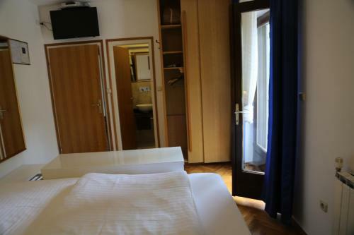 Bed & Breakfast Villa Ana