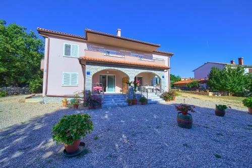 Apartamentos Stela