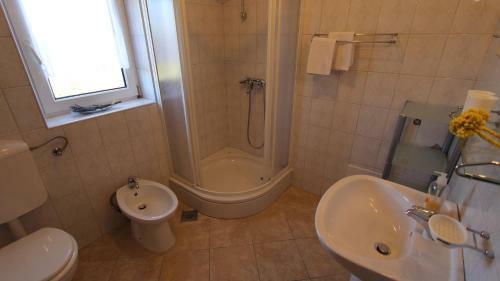 Hostal Apartments Damir