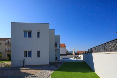 Holiday Home Kreso - With Pool: