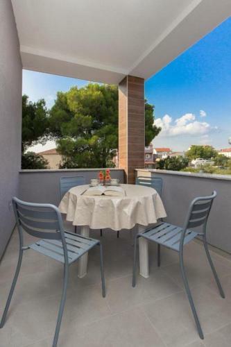 Apartments Mila - 100m From The Sea