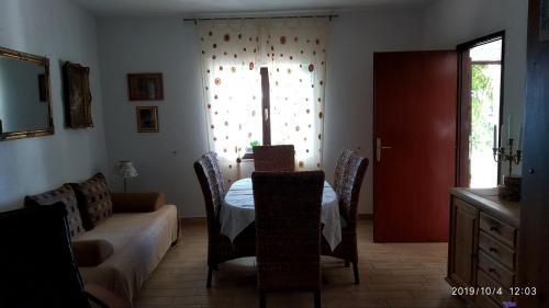 Apartments By The Sea Marusici, Omis - 1040