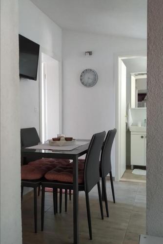 Apartments By The Sea Marusici, Omis - 1040