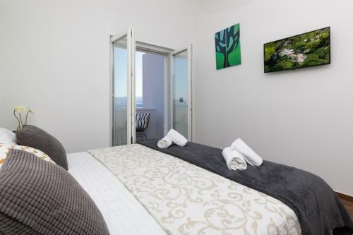 Apartments Ban