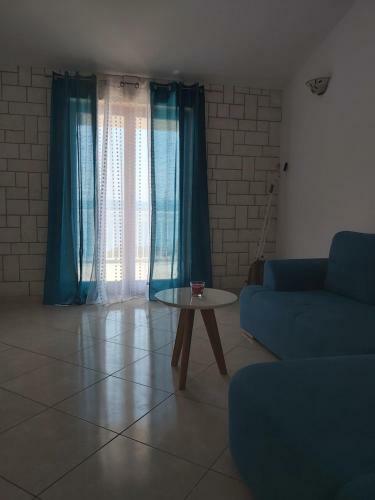 Beautiful Apartment 80 M From The Sea