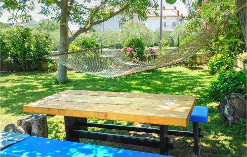 Nice Apartment In Palit With Wifi