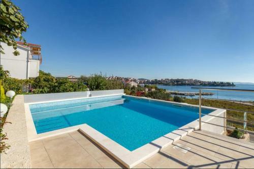 Piscina Apartments