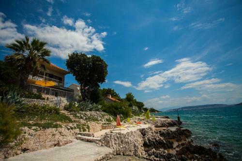 Villa Amarela
