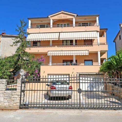 Apartment In Vila Mia