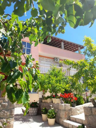 Hostal Apartmani Tomi?