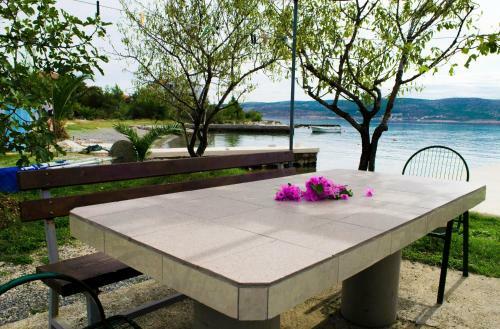 Apartments Maestral- On The Beach
