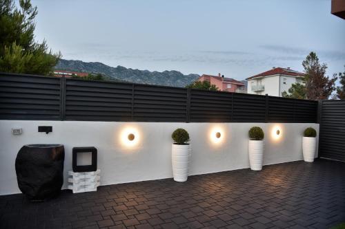 Beach Apartment Deluxe-paklenica