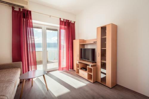 Marinus Apartments