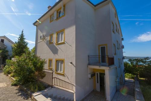 Apartment In Dramalj 41527