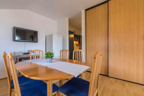 Apartment In Dramalj 39458