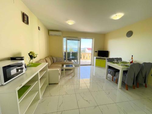 Apartment In Dramalj 42054