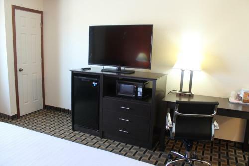 Hotel Americinn West Burlington