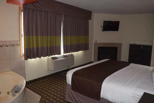 Hotel Americinn West Burlington