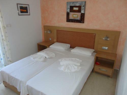 Maik Apartments