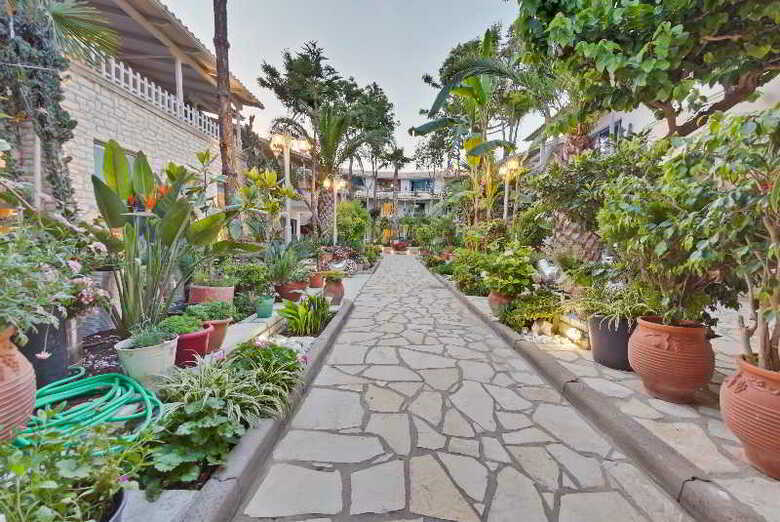 Aparthotel Rouda Bay Beach Hotel