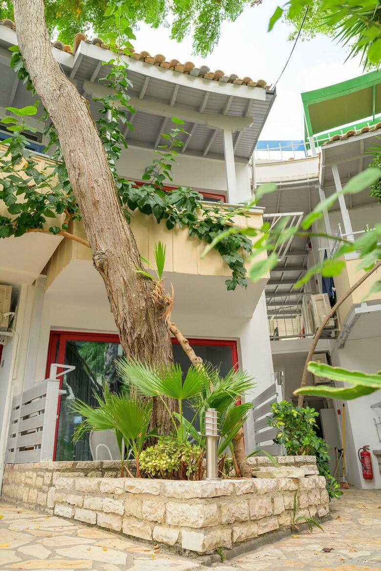 Aparthotel Rouda Bay Beach Hotel