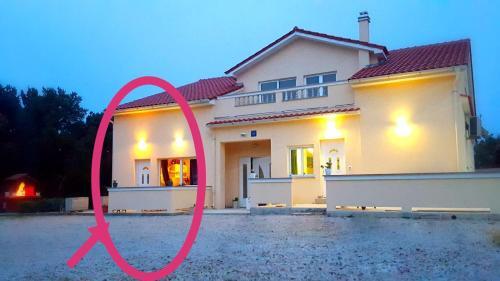 Apartmani "sandro" Gonar