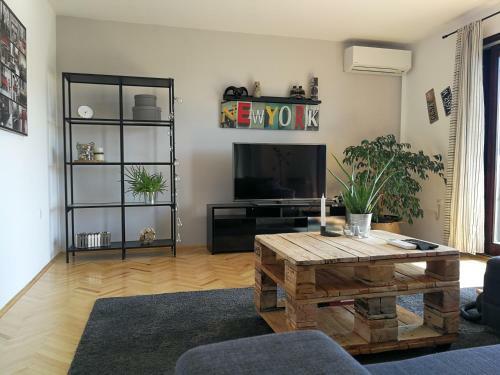 Happy Island Rab Apartment