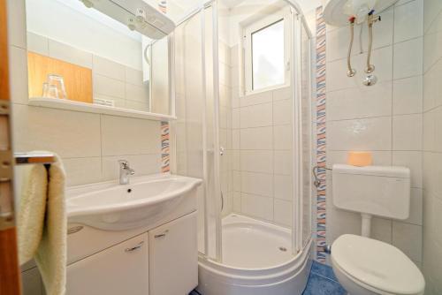 Apartments With A Parking Space Palit, Rab - 4970