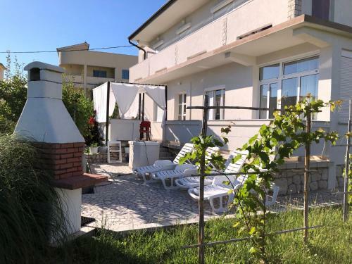 Apartments Mikelic