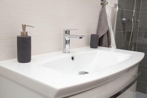 Apartman Topic