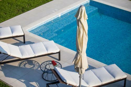 Villa Elysium - Beautiful Family House With Heated Pool
