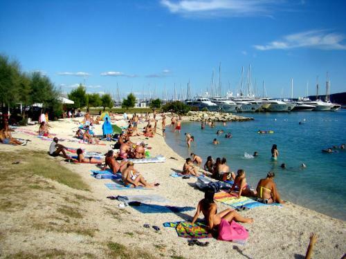 Apartamentos Kike Red