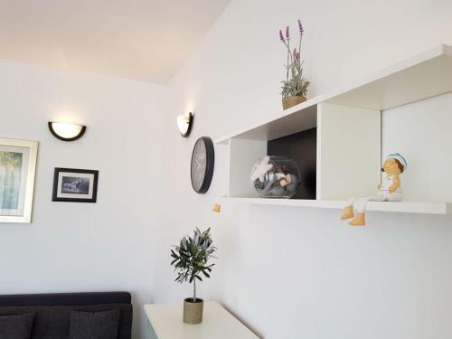 Apartment Mate