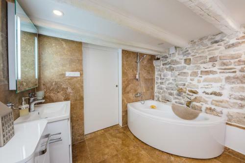 Villa Water Castle House