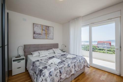 Villa Nikol, Heated Pool, Sea View And Bbq