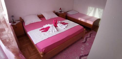 Apartman Tekli?