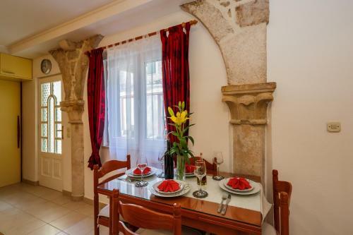 Town Square Cippico Apartment