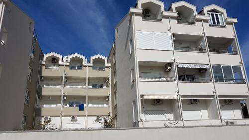 Apartments Monica