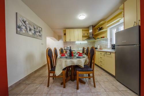 Central Apartment Castle Cippico