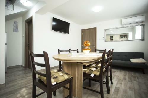 Apartman Leona