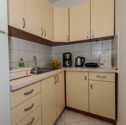 Apartment- Sunce