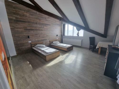 Hostal Pensiunea El Monte Satic