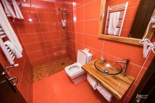 Hostal Pensiunea El Monte Satic