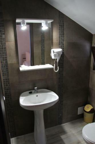 Hostal Pensiunea Argesu **