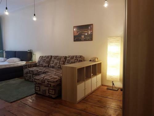 Schiller Apartments