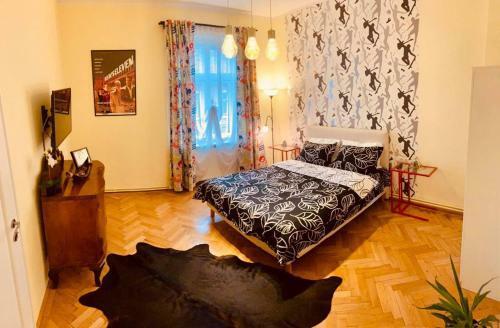 Cinematheque Ultracentral Apartment