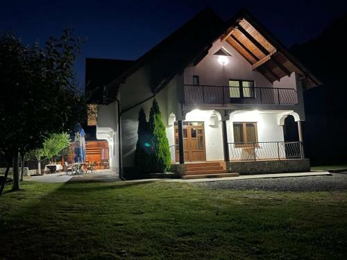 Villa Pensiunea Lotrioara