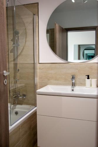 Apartamento Feel Like Home In Sibiu - Pink Panther