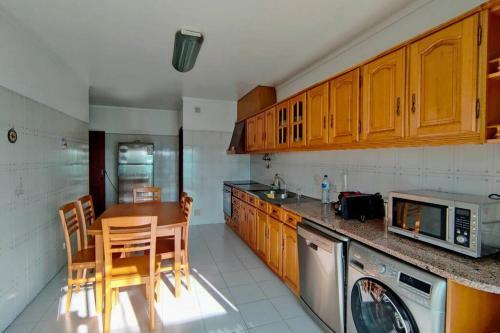 Apartamento Half Way Nazar� - F�tima